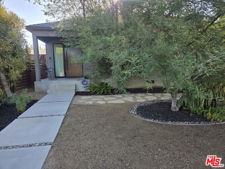 Property Photo:  3558 S Muirfield Road  CA 90016 