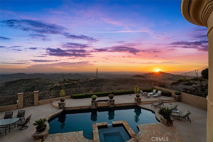 Property Photo: 1159 S Pointe Premier CA 92807