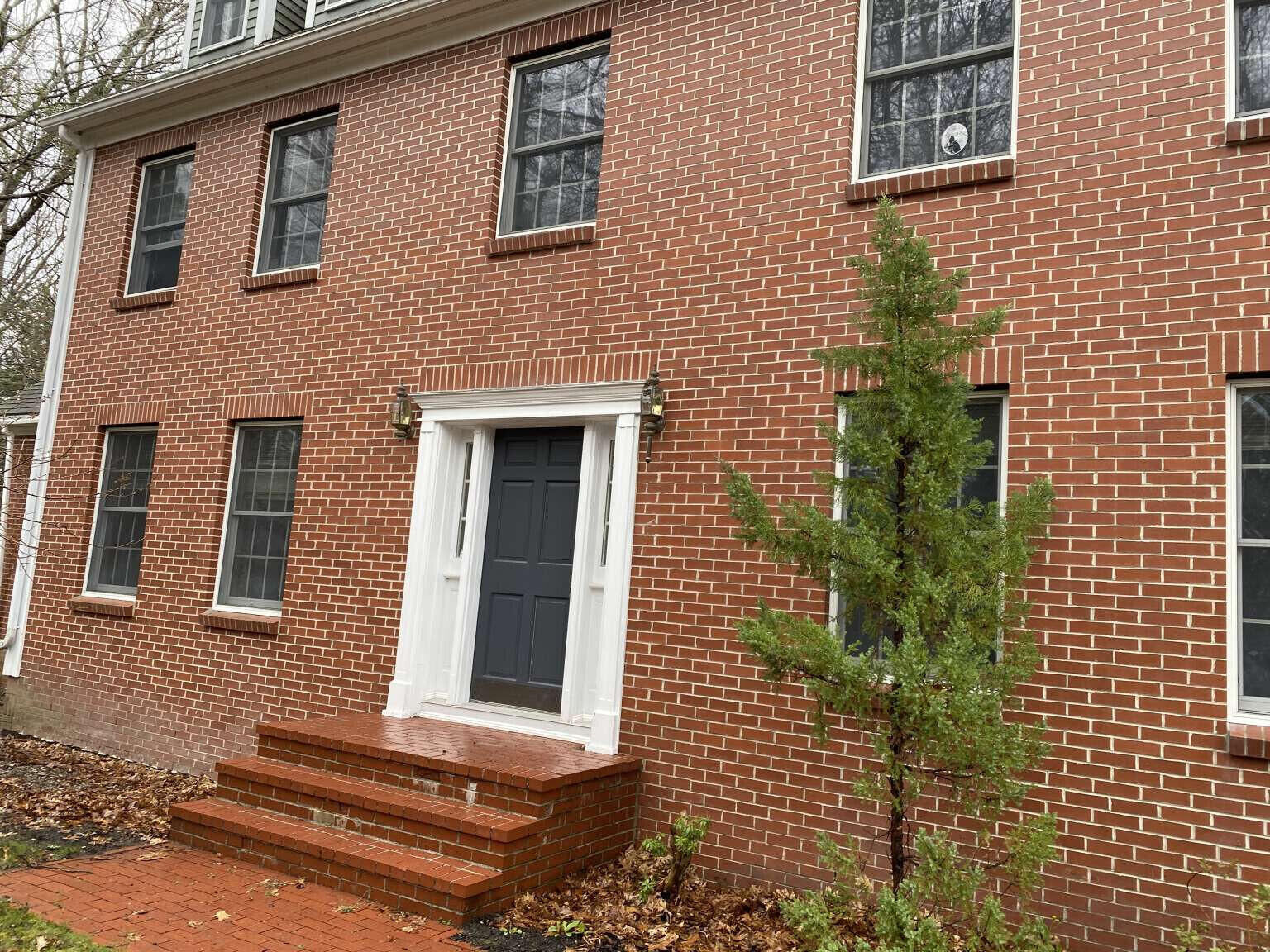 Property Photo:  47 Stonegate Road  ME 04107 