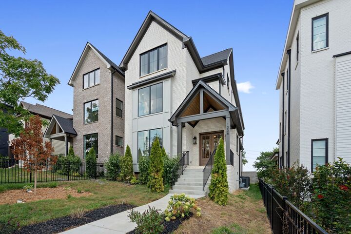 Property Photo:  1008 Argyle Ave  TN 37203 