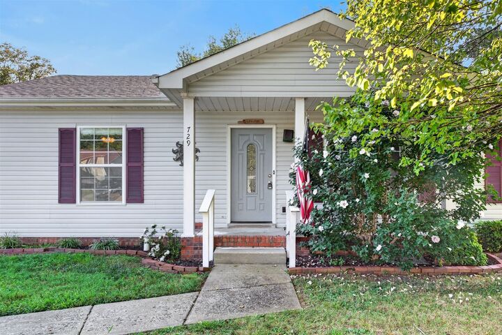 Property Photo: 729 Princeton Cir TN 37042