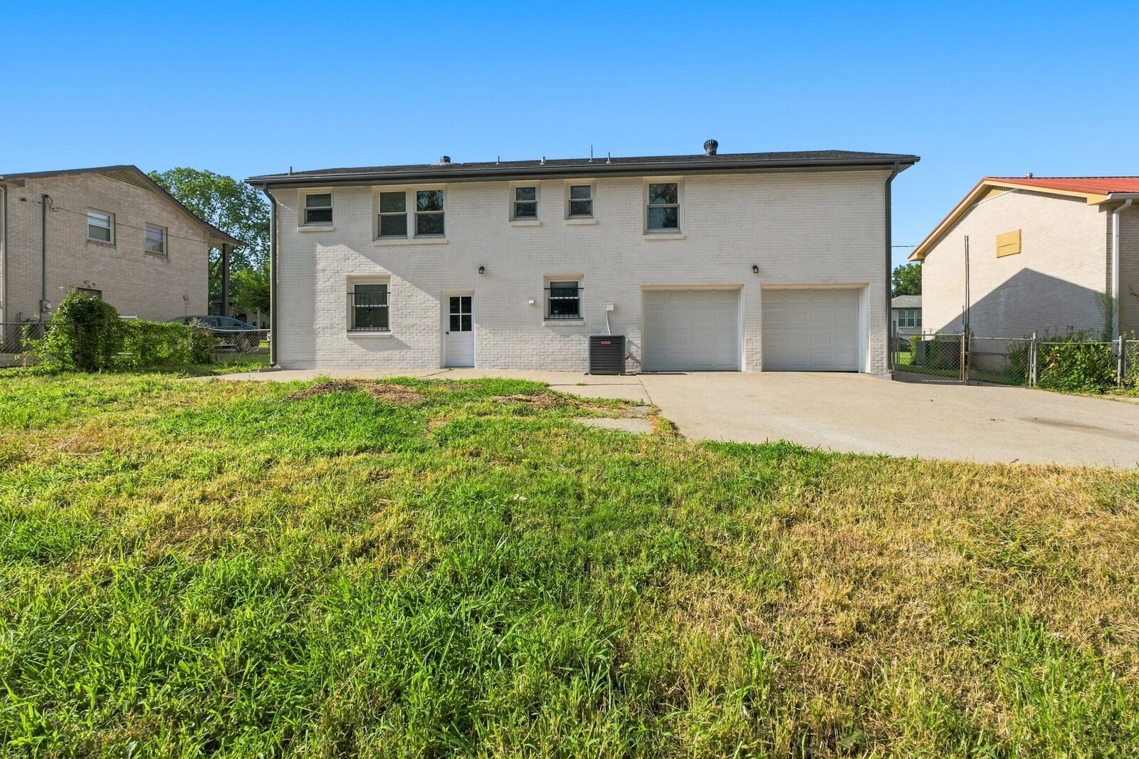 Property Photo:  725 Roman Dr  TN 37207 