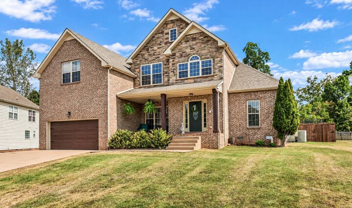 Property Photo:  105 Ridgepoint Ct  TN 37040 