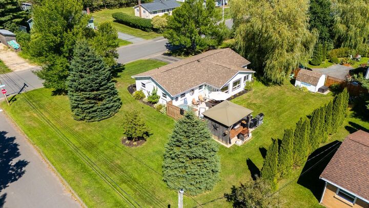 Property Photo:  35 Pleasant Street  NS B4P 1M6 