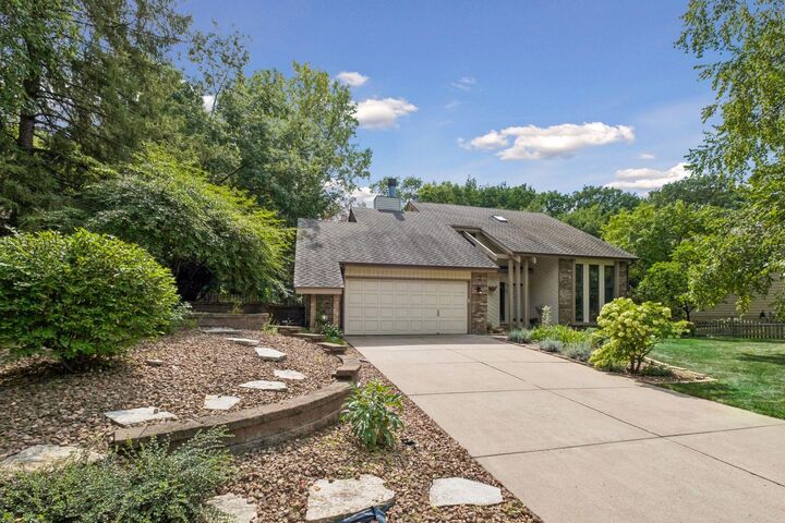 Property Photo:  2248 James Street  MN 55122 