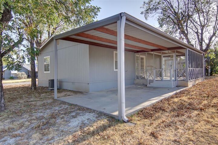 Property Photo: 1200 1st Street TX 76450