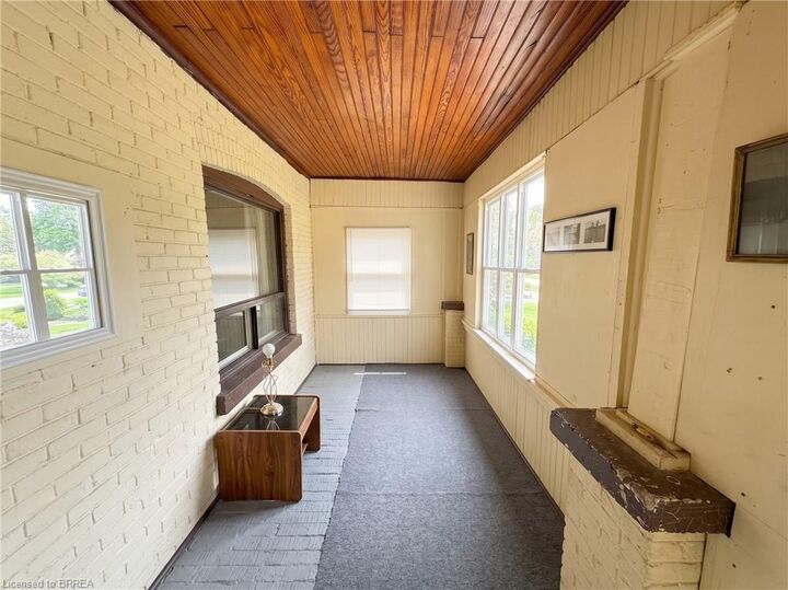 Property Photo:  92 Mary Street  ON N3S 3B6 