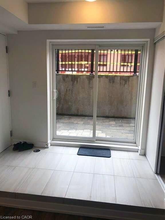 Property Photo:  10 Palace Street D9  ON N2E 0J3 