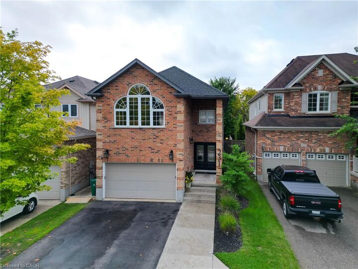 Property Photo:  231 Steepleridge Street  ON N2P 2W1 