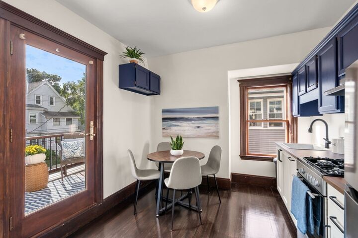 Property Photo:  37 Hewlett St 2  MA 02131 