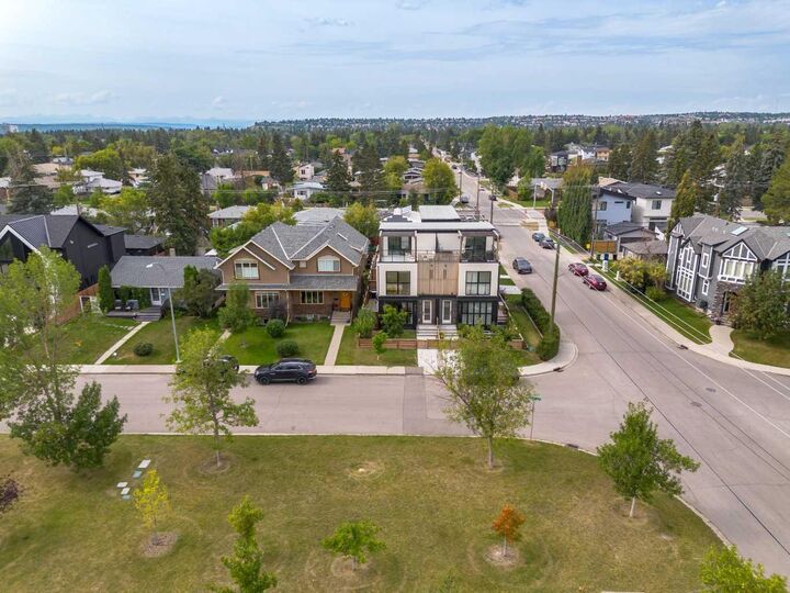 Property Photo: 3105 Kildare Crescent SW AB T3E 4S3