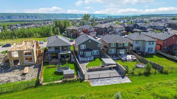 Property Photo:  160 Stonecreek Landing  AB T9K 0X4 