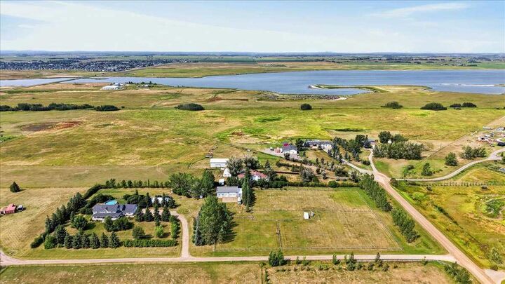 Photo de la propriété:  270055 Township Road 234A  AB T0J 1X0 