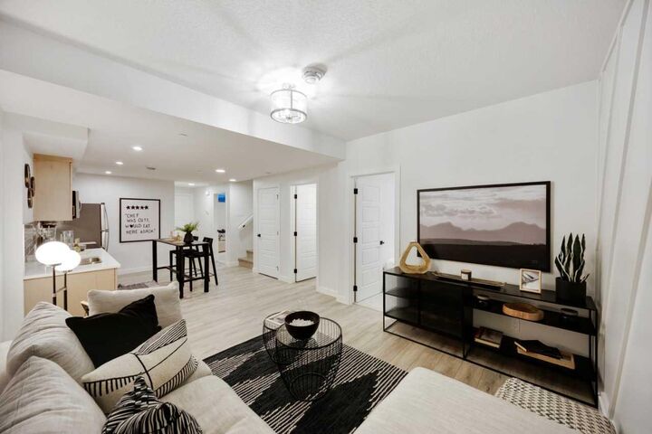 Property Photo:  21 Hotchkiss Circle SE  AB T3S 0T7 