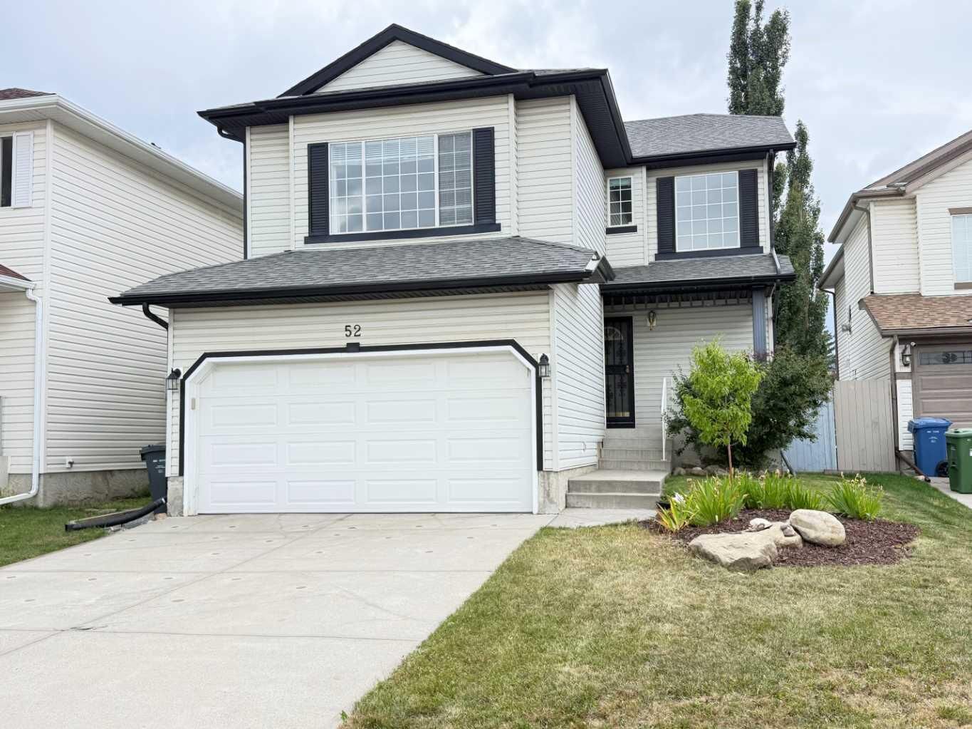 Property Photo:  52 Citadel Meadow Court NW  AB T3G 4K6 