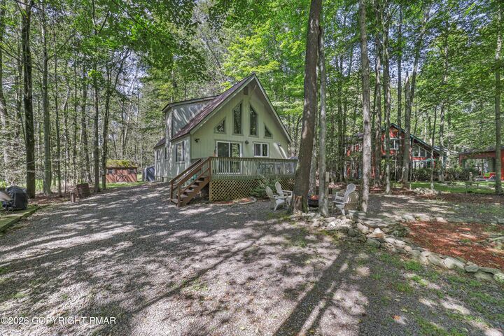 Property Photo: 167 Wyomissing Drive PA 18347