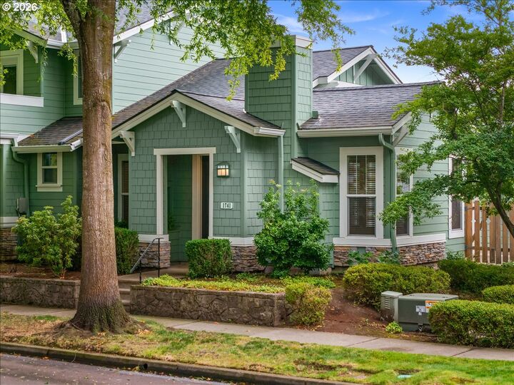 Property Photo:  1741 NE 65th Ave  OR 97124 