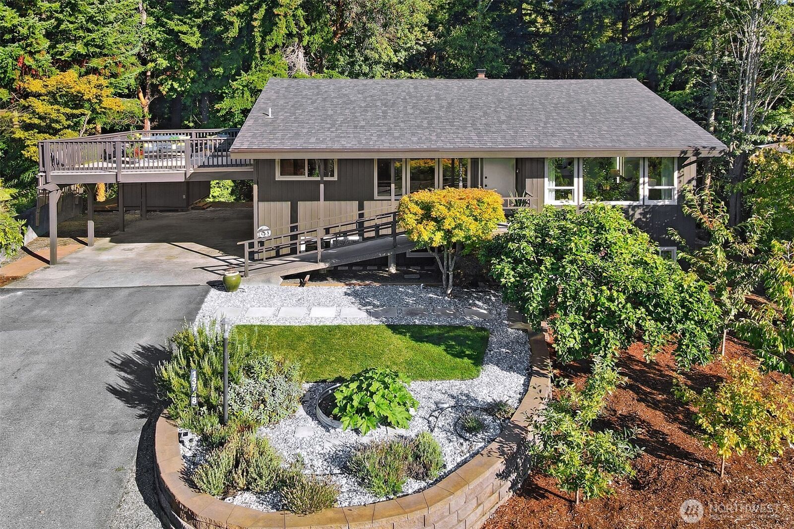 Property Photo:  13748  16th Avenue SW  WA 98166 