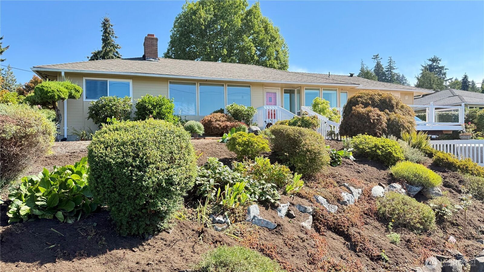 Property Photo:  18134  Brittany Drive SW  WA 98166 