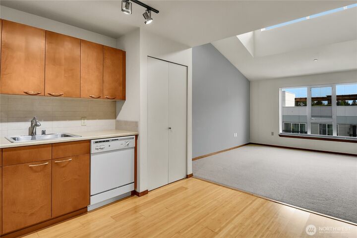 Property Photo: 12334 31st Avenue NE 607 WA 98125