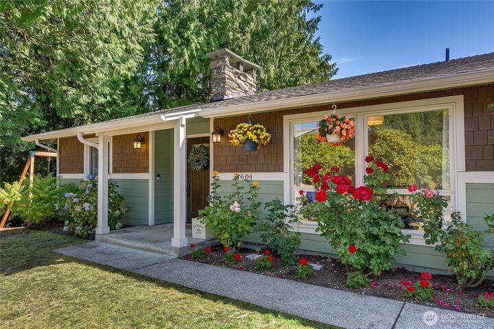 Property Photo: 3601 Earl Avenue WA 98201