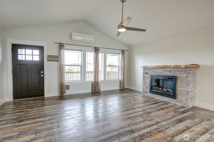 Property Photo:  1092  Crestshire Loop SW  WA 98569 