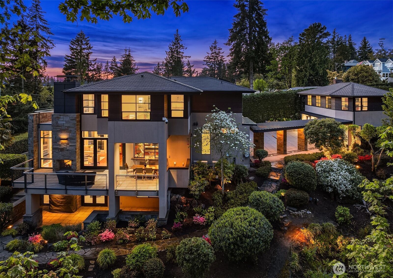 Property Photo:  9632  Lake Washington Boulevard NE  WA 98004 