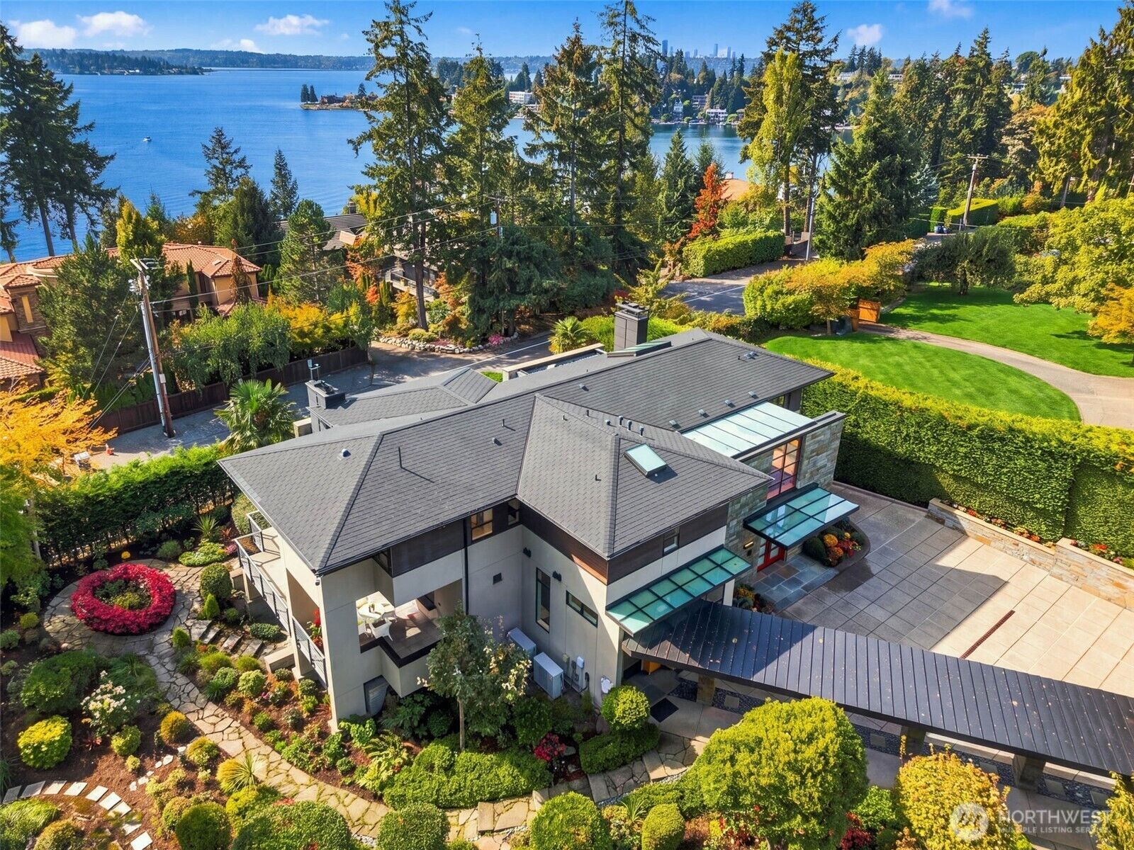 Property Photo: 9632 Lake Washington Boulevard NE WA 98004