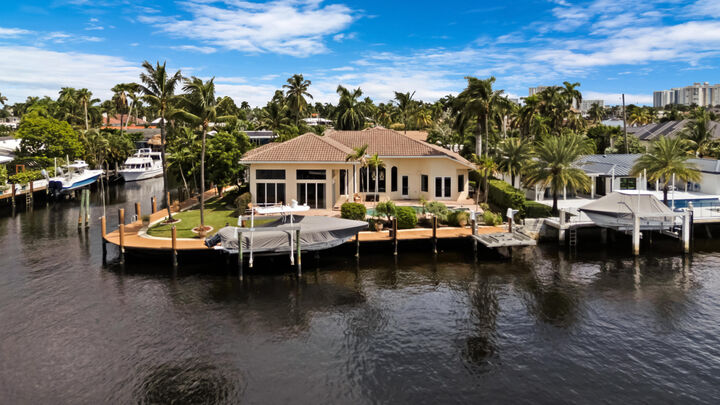 Property Photo:  2761 SE 9th Street  FL 33062 