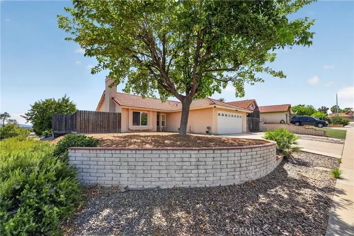 Property Photo:  25219 Ridgeplume  CA 92563 