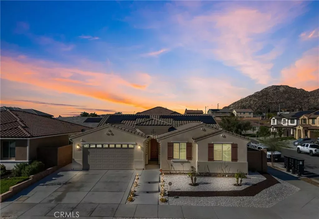 Property Photo:  718 Torrey Court  CA 92571 