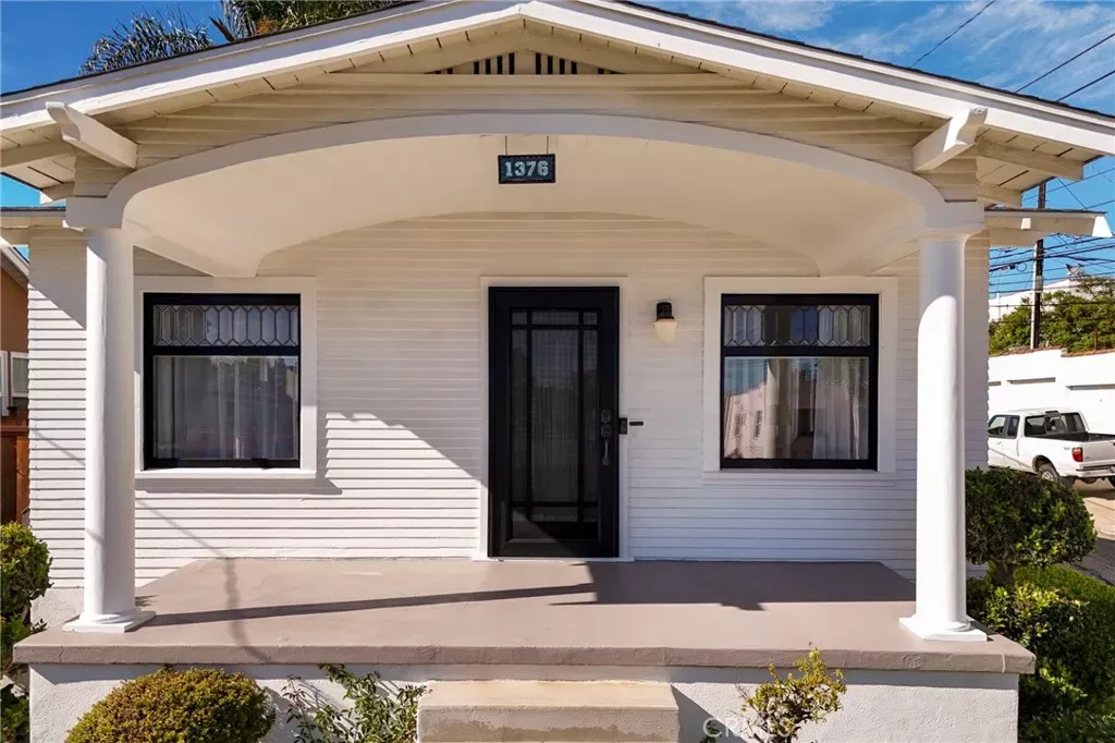Property Photo:  1376 W 10th  CA 90732 