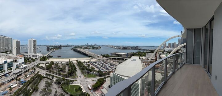 Property Photo:  1400 Biscayne Blvd 2003  FL 33132 