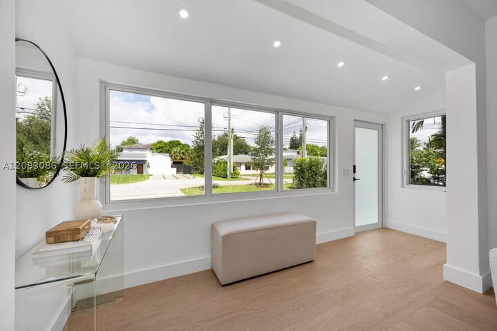 Property Photo: 2635 SW 64th Ave FL 33155