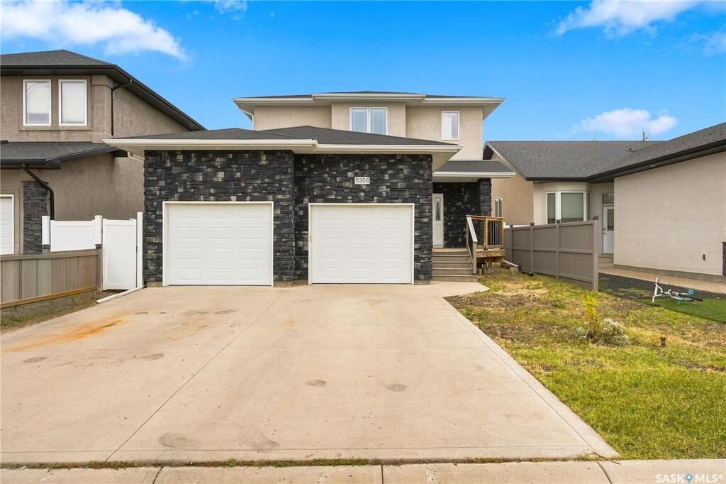Property Photo:  5306 Watson Way  SK S4X 4P4 