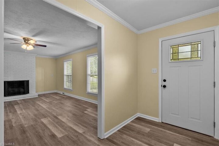 Property Photo:  606 Pleasant Drive  NC 27410 