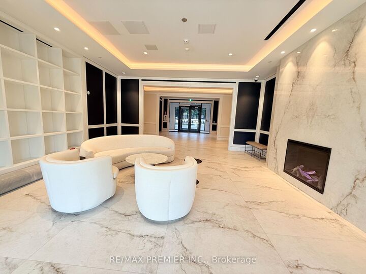 Property Photo:  4010 Eglinton Avenue W 2112  ON M9A 0G5 