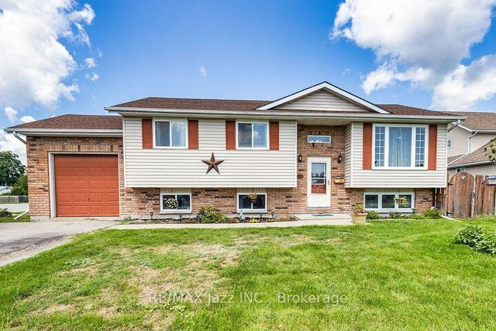 Property Photo:  24 Glenn Drive  ON K8V 6E3 