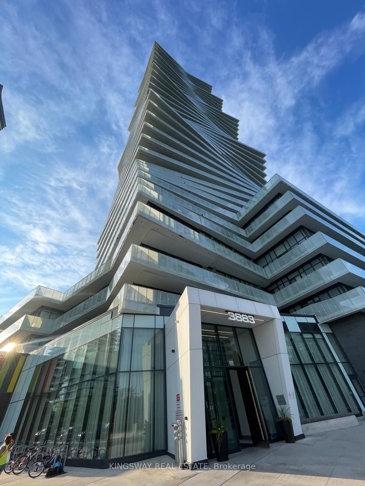 Property Photo:  3883 Quartz Road 1211  ON L5B 0M4 