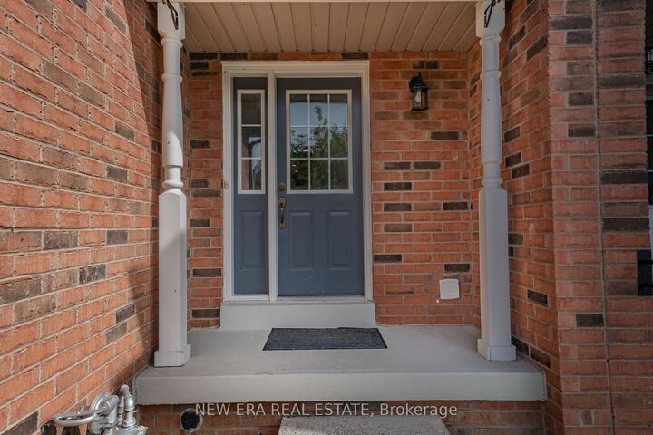 Property Photo:  25 Berkindale Court  ON L6Y 5G1 