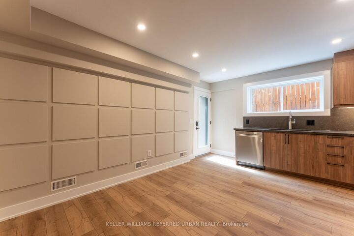 Property Photo:  352 Jones Avenue 1  ON M4J 3G3 