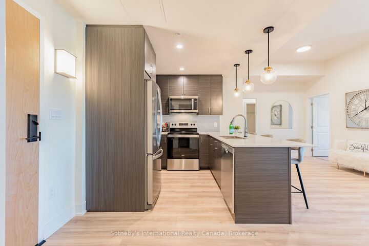 Property Photo:  121 Mary Street 417  ON L0M 1G0 