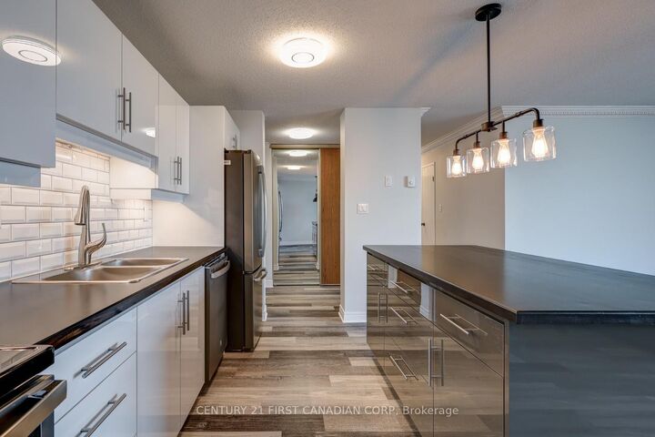 Property Photo:  45 Pond Mills Road 1014  ON N5Z 4W5 