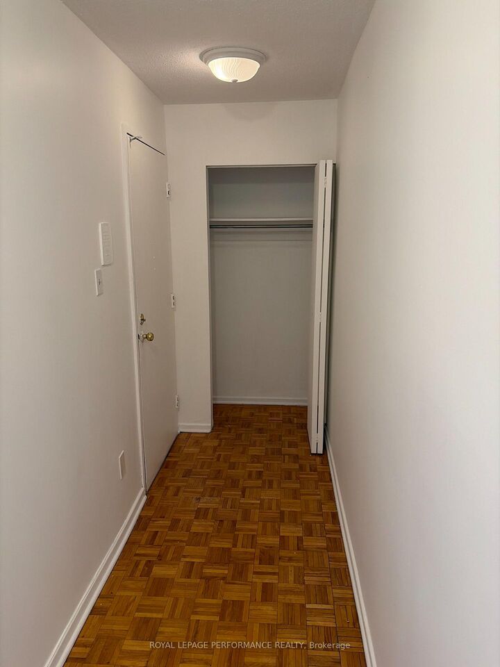 Property Photo:  2044 Arrowsmith Drive 208C  ON K1J 7V8 
