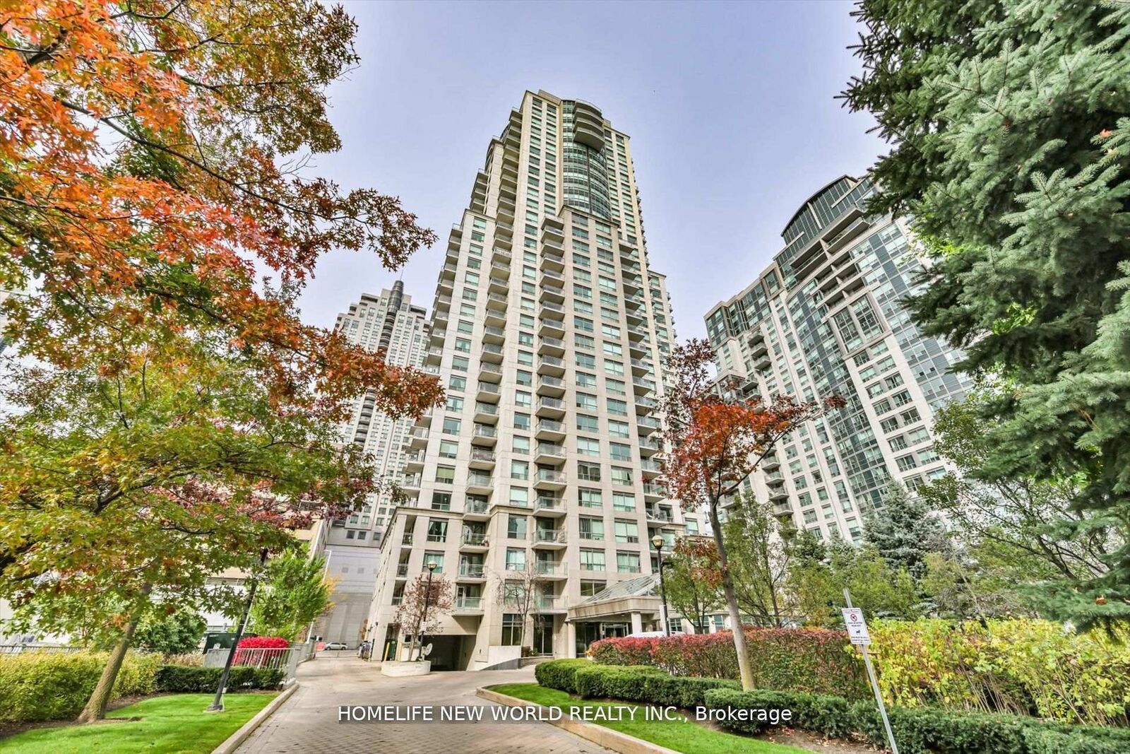 Property Photo:  21 Hillcrest Avenue 607  ON M2N 7K2 