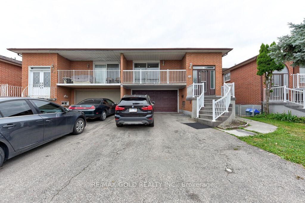Property Photo:  22 Kittiwake Avenue  ON M9V 4P6 