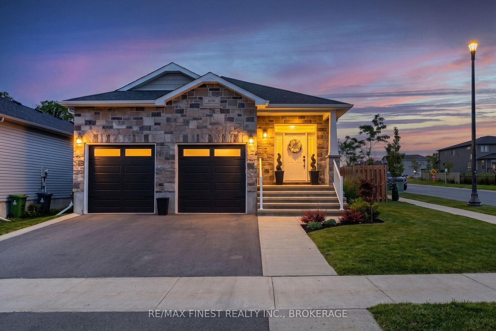 Property Photo:  1650 Brookedayle Avenue  ON K7P 0S9 