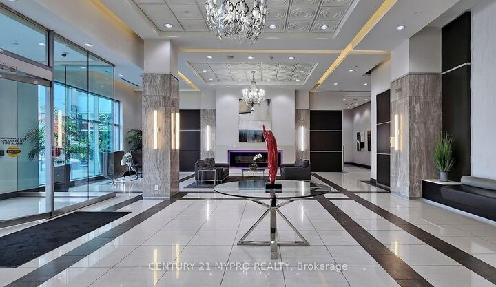 Property Photo: 7161 Yonge Street 1830 ON L3T 0C8