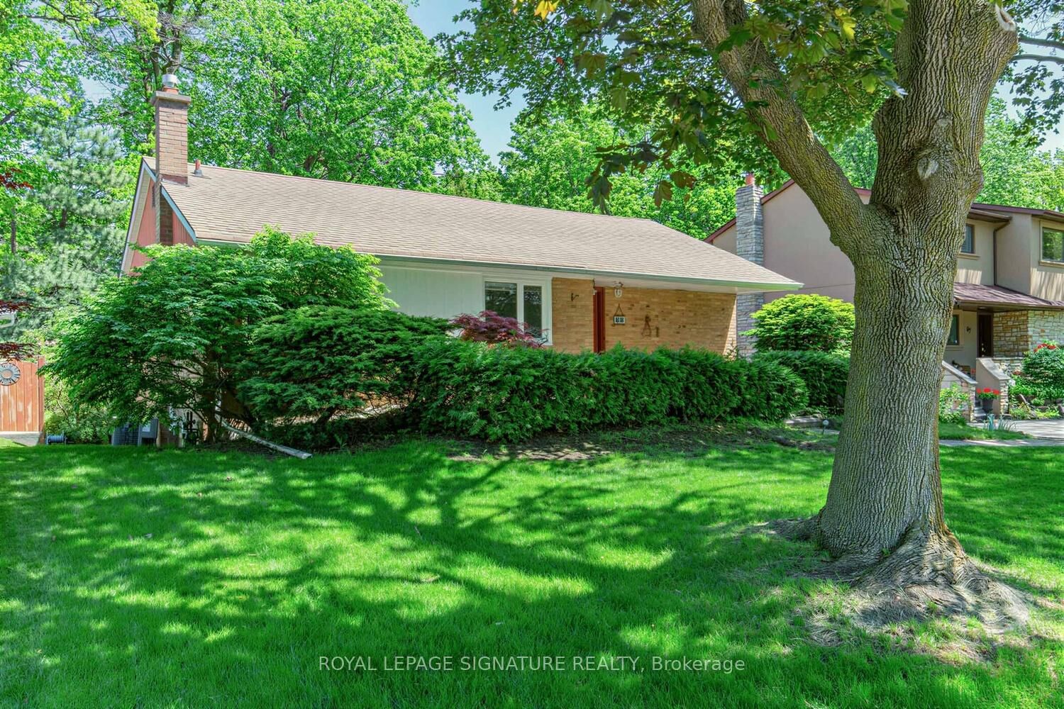 Property Photo:  69 Greenland Road  ON M3C 1N4 