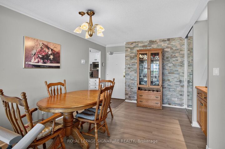 Property Photo: 50 Baif Boulevard 1210 ON L4C 5L1